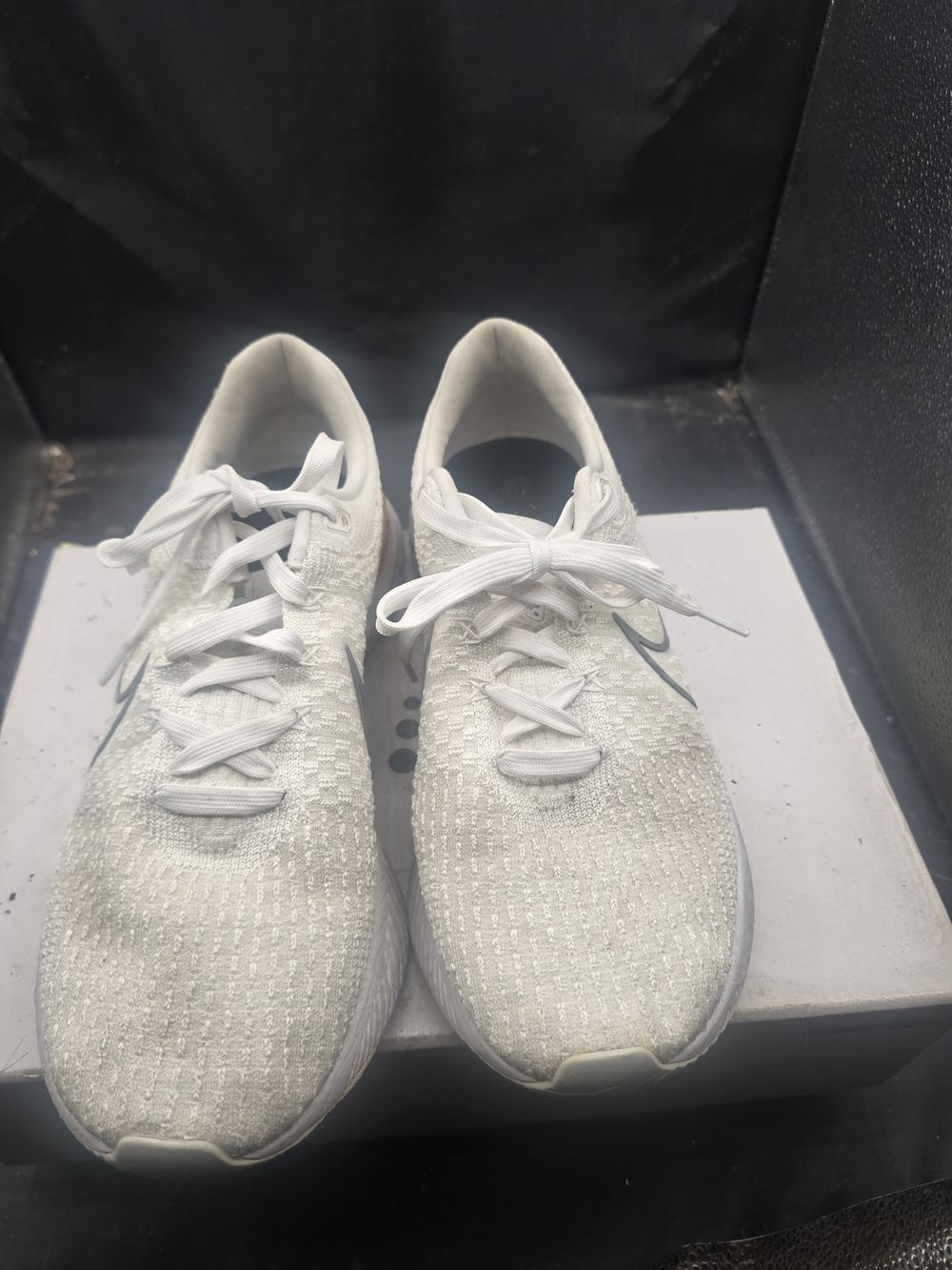 Nike White and Light Gray Athletic‎ Running Shoes